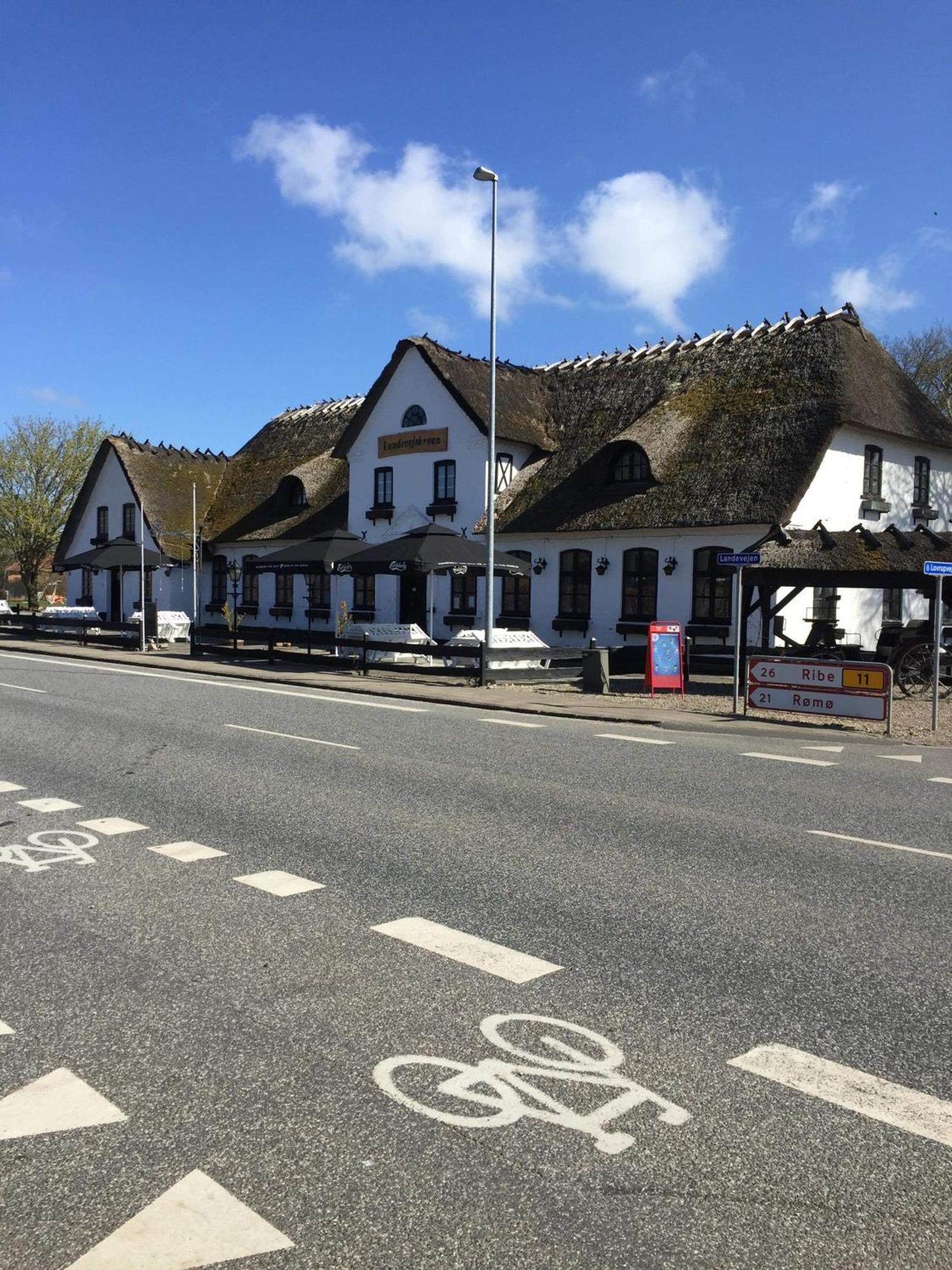 Dostrup Landevejskro & Motel Skaerbaek Exterior photo